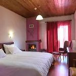 Dryades Hotel 3*