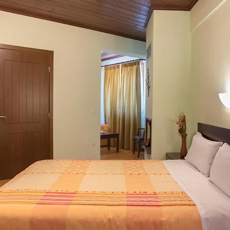 Hotel Oreades Eláti