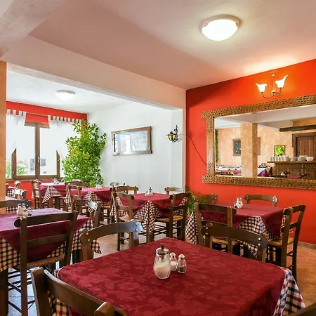 Hotel Oreades 3* Eláti