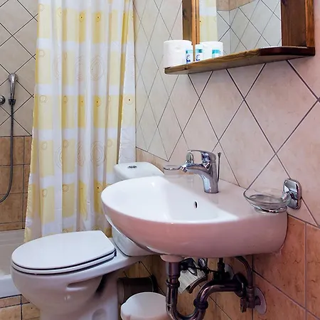 Hotel Oreades Eláti